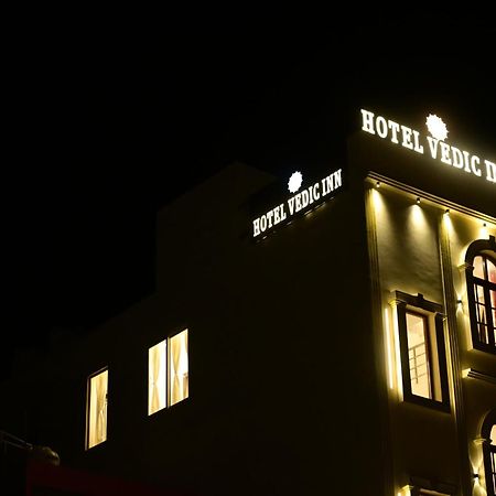 Hotel Vedic Inn Faizābād Bagian luar foto