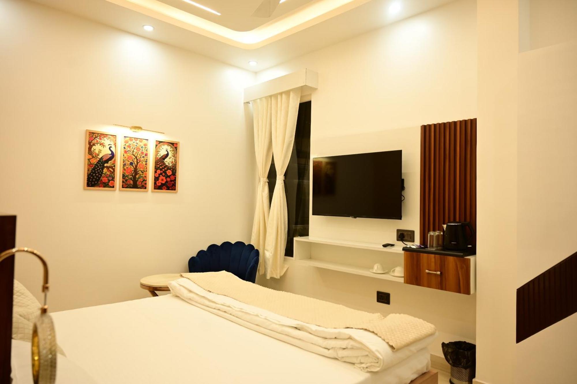 Hotel Vedic Inn Faizābād Bagian luar foto