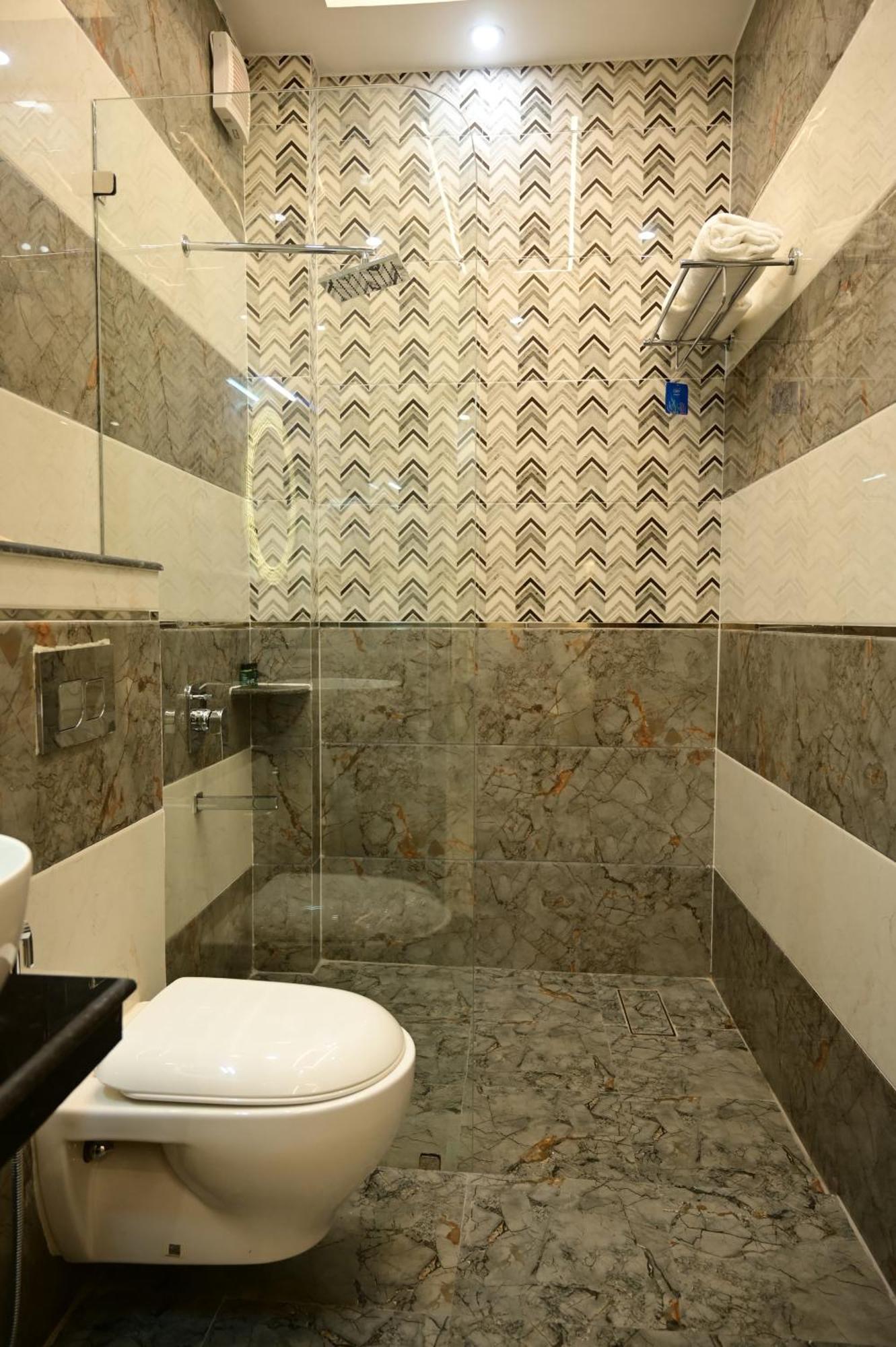 Hotel Vedic Inn Faizābād Bagian luar foto